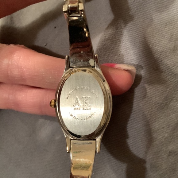 AK ANNE KLEIN VINTAGE/gold/Silver/Good clasp/beautiful condition/vintage Watch - Picture 9 of 9